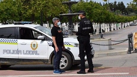 Hinojos cierra el mes de abril con 50 denuncias por incumplimientos de las medidas de prevención