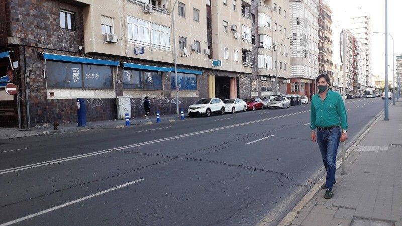 Piden la instalación de badenes o un paso de peatones en el cruce desde la Avenida Italia hacia la Plaza Niña