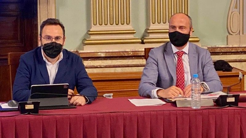 El Pleno apoya catalogar el edificio del Matadero como BIC y descarta consultar a los onubenses sobre el proyecto de Fertiberia