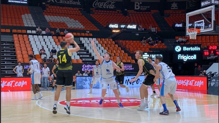 El Ciudad de Huelva se complica mucho la vida en la fase de ascenso (82-71)