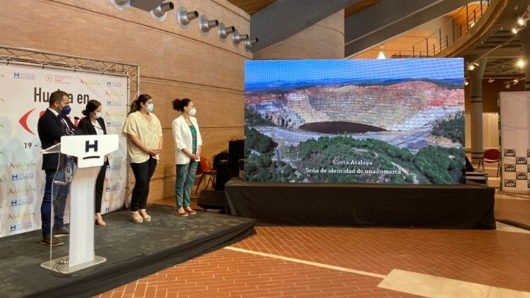 La provincia despliega en el Foro sus recursos turísticos para atraer visitantes en un año clave