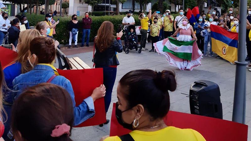 La comunidad colombiana en Huelva pide el fin de la represión en el país