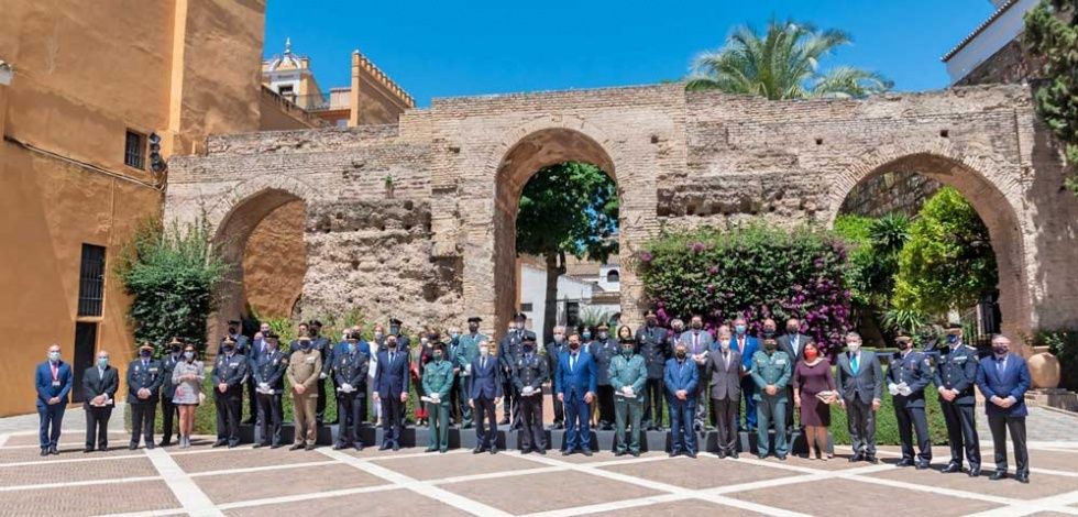La Asociación de la Prensa de Huelva recibe la Medalla al Mérito de Protección Civil por su labor frente al coronavirus