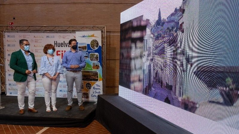 Almonaster la Real construirá una tirolina de más de 160 metros y un puente colgante con una altura superior a 30