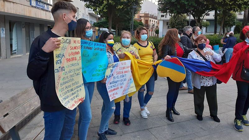 La comunidad colombiana en Huelva pide el fin de la represión en el país