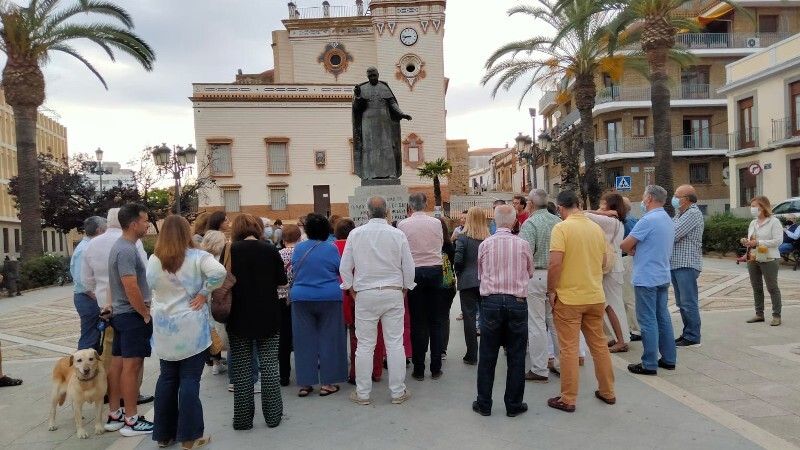 Los vecinos muestran su rechazo al proyecto de transformación de la Plaza de San Pedro