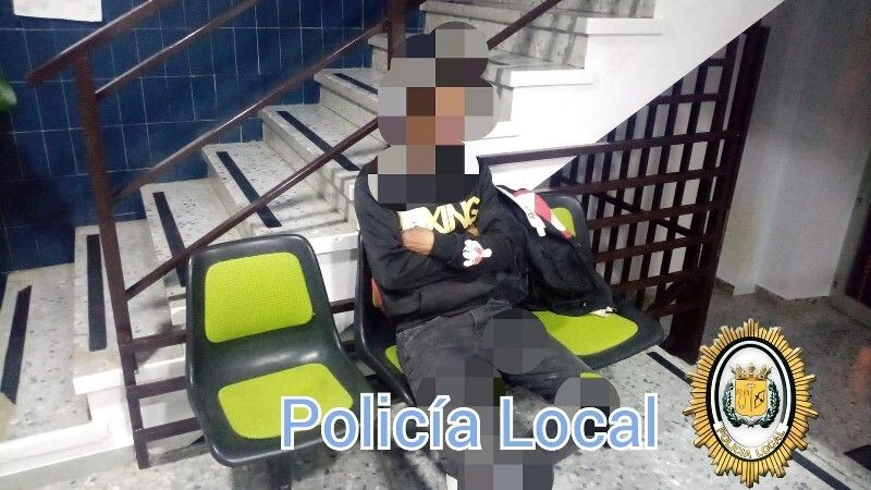 Detienen a un ciudadano de origen marroquí por sustraer teléfonos móviles en Bollullos del Condado