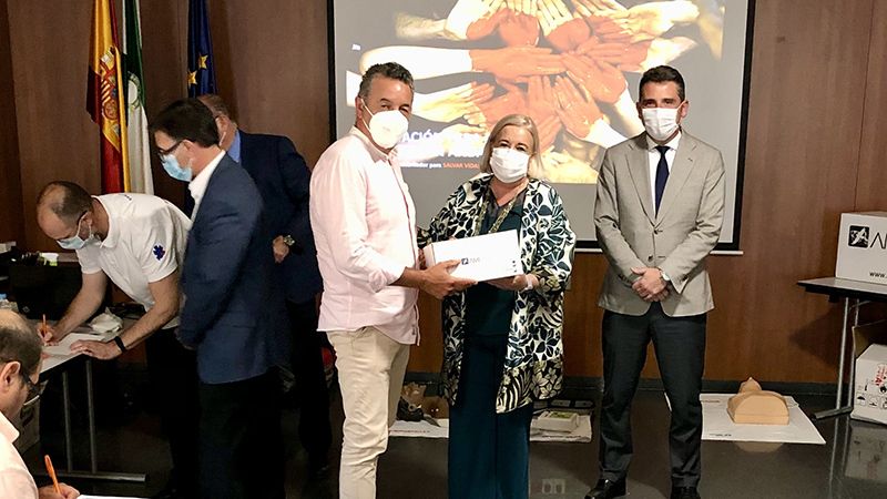 Las hermandades rocieras contarán este camino con 26 desfibriladores como medida de protección