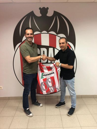 Juan Márquez dirigirá al CD Acero en el año de su centenario
