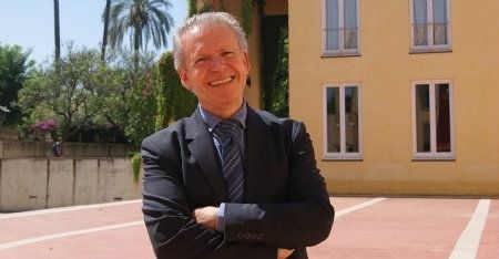 Manuel Vázquez Medel presenta ‘Remota luz’, “búsqueda del sentido de la existencia”