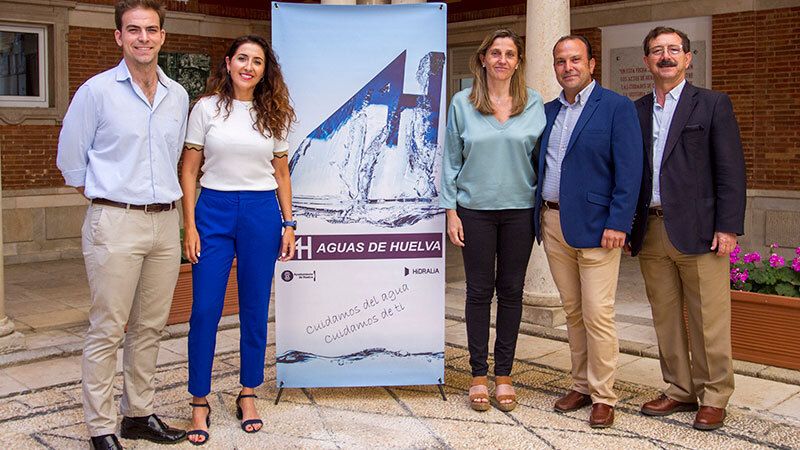 Aguas de Huelva asegura el suministro de agua en el camino a los peregrinos de Huelva y Emigrantes