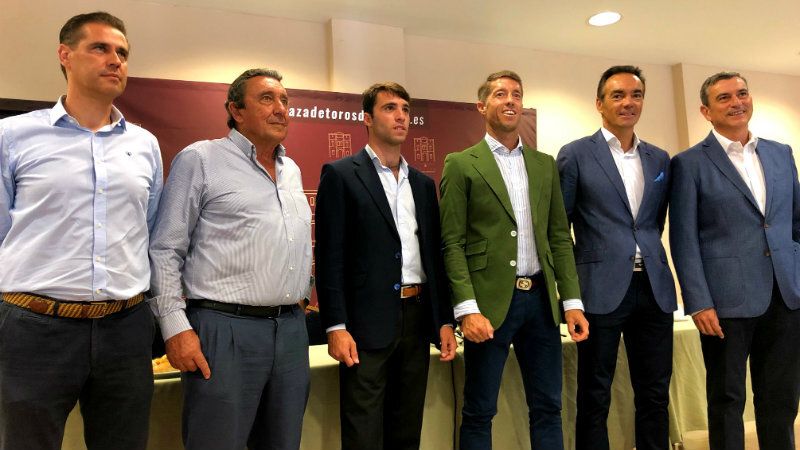 El Cid, Escribano, Rafa Serna y toros de Cuadri en la primera de Colombinas 