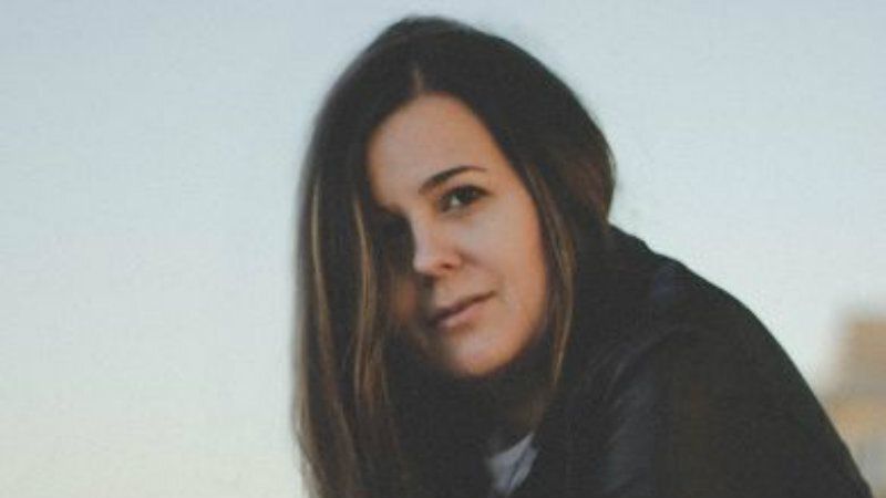Laura Cárdenas invita a redescubrir el pasado y patrimonio de Huelva con un nuevo libro 