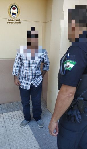 Interceptado por un policía que estaba fuera de servicio cuando entró a intentar robar en su casa