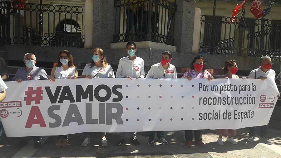 UGT y CCOO piden en la calle la reconstrucción social y económica de España