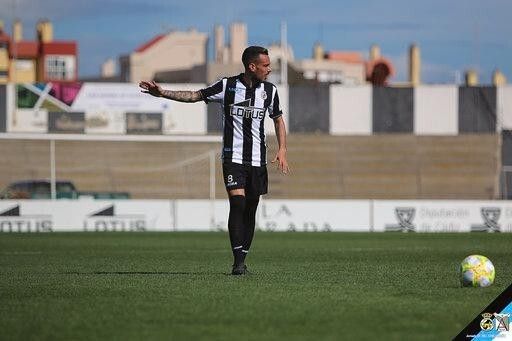 Manu Molina: 'No voy a negar que tengo muy buena relación con Zamora, pero a día de hoy no tengo ninguna oferta del Recre'