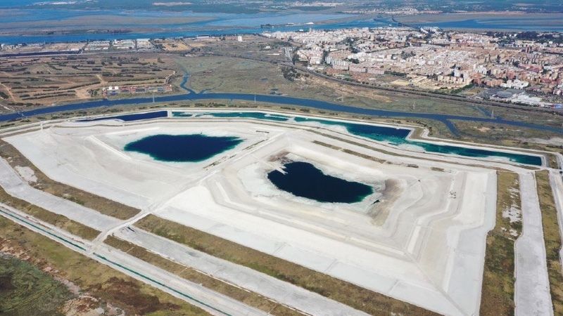 Mesa de la Ría insta al Ayuntamiento a exigir un embargo de 65,9 millones a Fertiberia