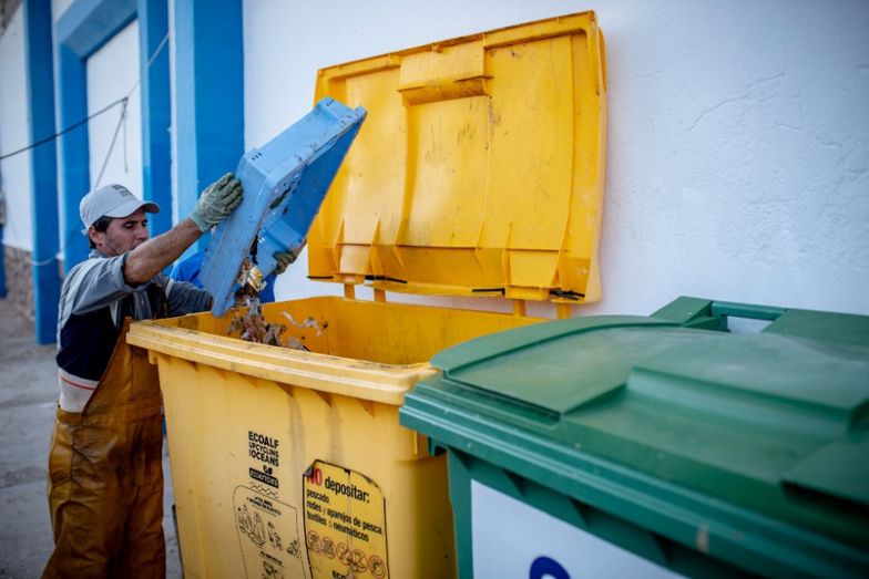 Pescadores andaluces extraen 7.680 kilogramos de basura marina en 2019 gracias a Upcycling The Oceans