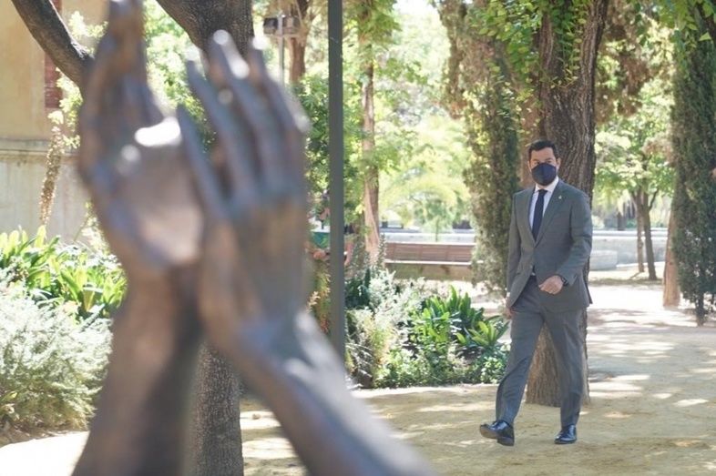 La escultura homenaje a los sanitarios se ubicará en la Plaza Doce de Octubre de la capital 