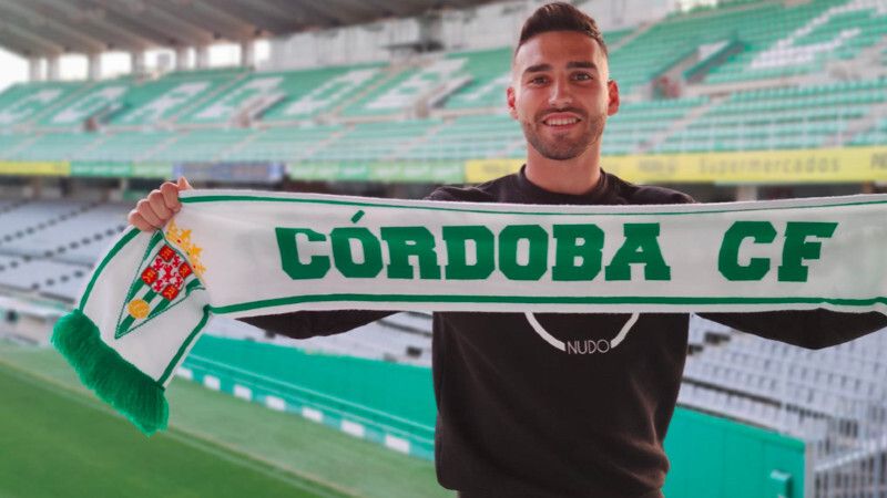 Iván Robles: 'El Córdoba es un club histórico e importante y quiero quedarme muchos años allí'