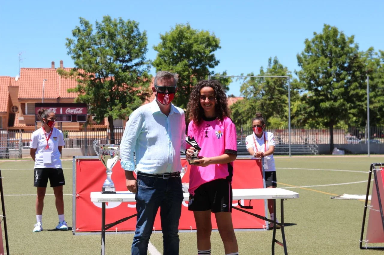 La cantera del Sporting Huelva conquista la X Women's Cup ante el Benfica