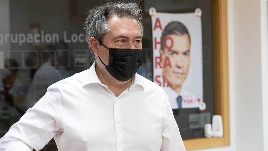 Espadas será el candidato del PSOE a la Junta: gana las primarias con un 55% de apoyo