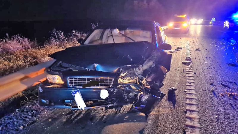 Tres heridos leves en un choque con varios vehículos implicados en la A-49