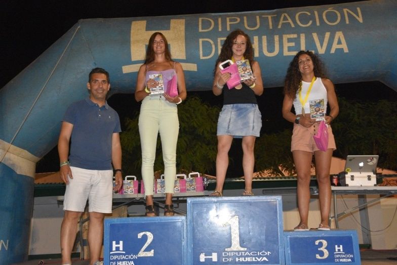 Manuel Caamaño y Paulina Magdalena Polak ganan la 'Lince Extreme Running' de Punta Umbría
