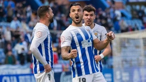 Chendo Alarcón se retira tras ascender con el Recre: 'Dejo el fútbol antes de que él me deje a mí'