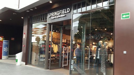 Springfield busca vendedor/a para su tienda de Holea para la campaña de verano