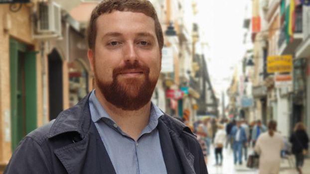 ¿Sabes realmente a quién votas en Huelva según la papeleta que coges?