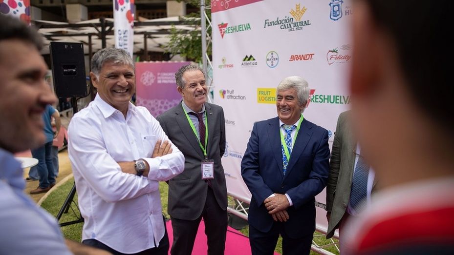 Toni Nadal asegura en la apertura del VII Congreso Internacional de Frutos Rojos que “la clave de todo éxito reside en la lucha y la resistencia”