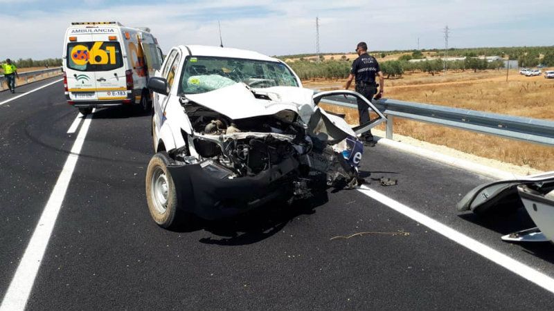 La variante de Beas-Trigueros 'debuta' con dos heridos graves en una colisión frontal