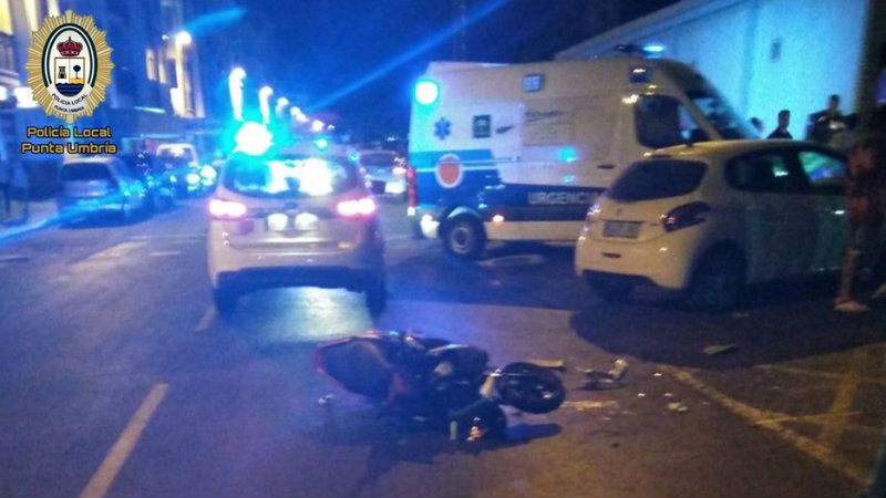 Investigan las causas de un accidente que acabó con un motorista herido en Punta Umbría