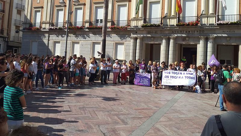 Huelva se solidariza con la víctima de la violación múltiple de Manresa