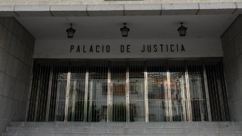 Condenado a 10 meses por robar tres colonias en un supermercado de Cartaya y lesionar a un agente de seguridad