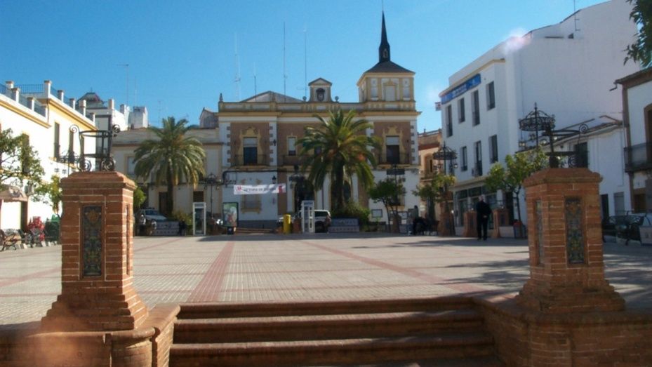 Un asaltante enmascarado con un machete roba en un comercio de Valverde y lo intenta en otros tres