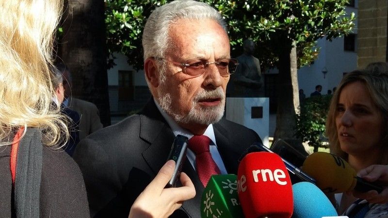 El Defensor del Pueblo califica los incendios en los asentamientos de 'miserables' y de 'desastre'