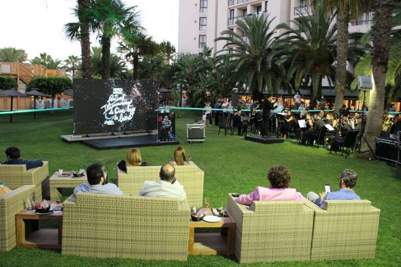 La entrega del Premio 'Francisco Elías' a Marta Velasco marca el inicio del Festival de Islantilla