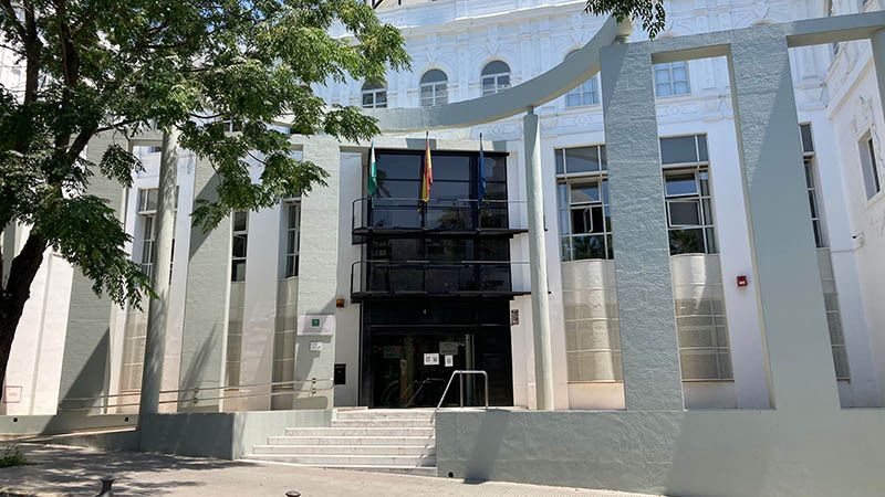 Empleo destaca los incentivos en los contratos indefinidos a jornada completa tras prácticas laborales
