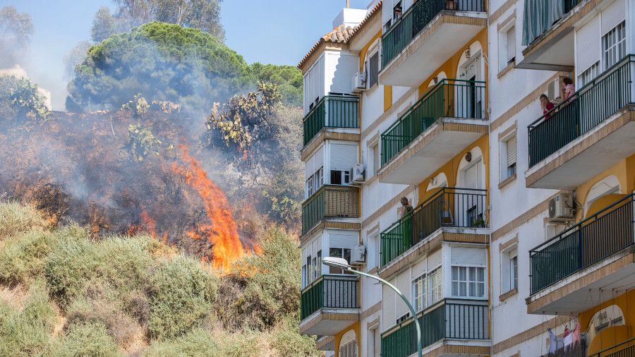 De nuevo el fuego se come las laderas del Conquero