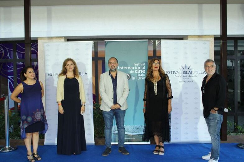 La entrega del Premio 'Francisco Elías' a Marta Velasco marca el inicio del Festival de Islantilla