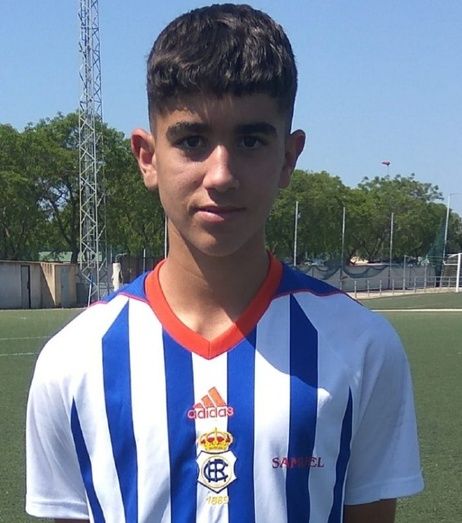El cadete del Recre Samu Almagro se marcha al Cádiz