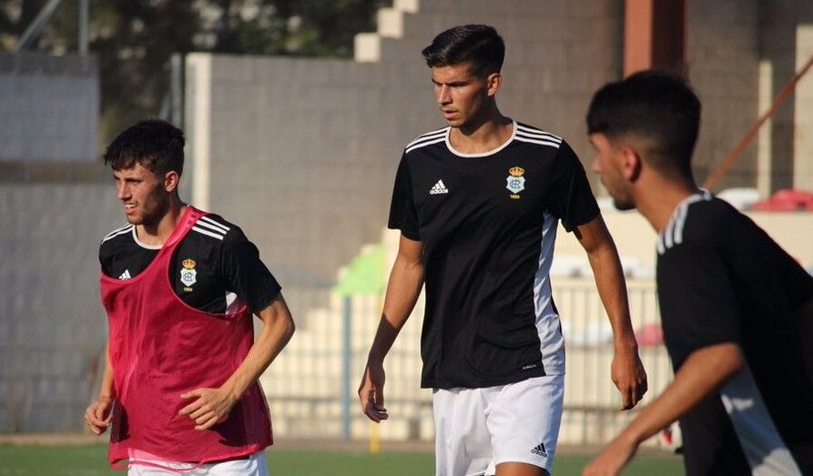 Adri Díaz ficha por el Huelva Descubridora, David Segura por el Salamanca UDS y Jesús López por el Cabecense