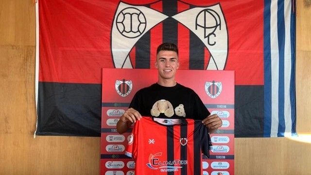 El Cartaya renueva a Paco Benítez y deja salir a Pepe Cárdenas al Moguer