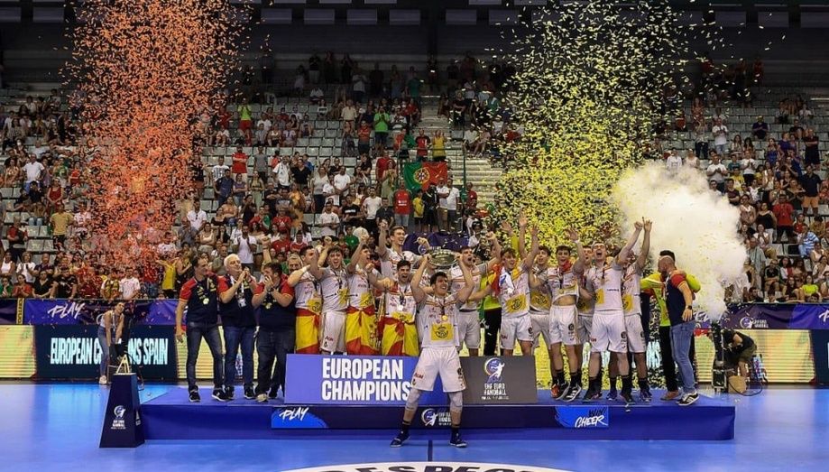 El moguereño Dani Serrano, campeón de Europa con los Hispanos Júnior (37-35)
