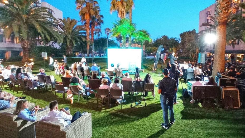 Arranca en Islantilla el Festival de Cine bajo la Luna con un homenaje al actor Manolo Solo