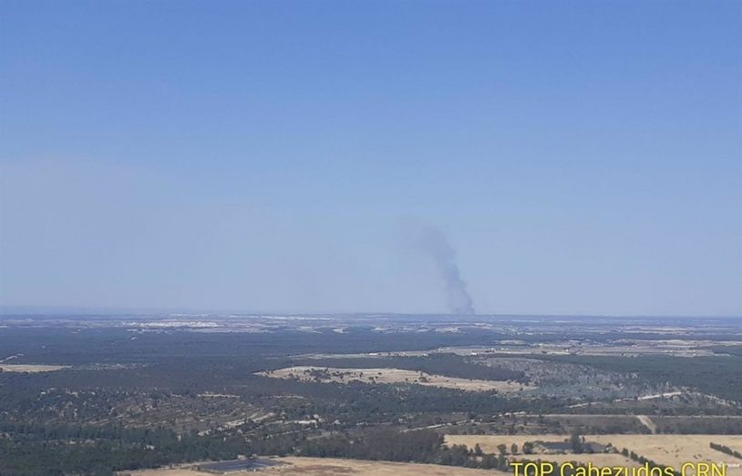 El Infoca da por estabilizado el  incendio en Hinojos y retira los medios aéreos de la zona
