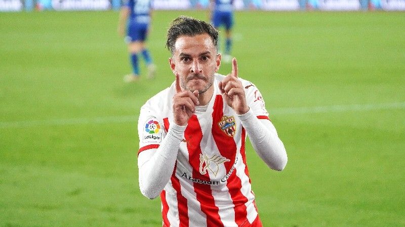 El Almería rescinde el contrato de Juan Villar