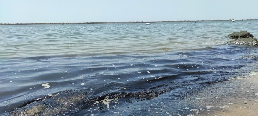 Extraños lodos en la playa de Mazagón